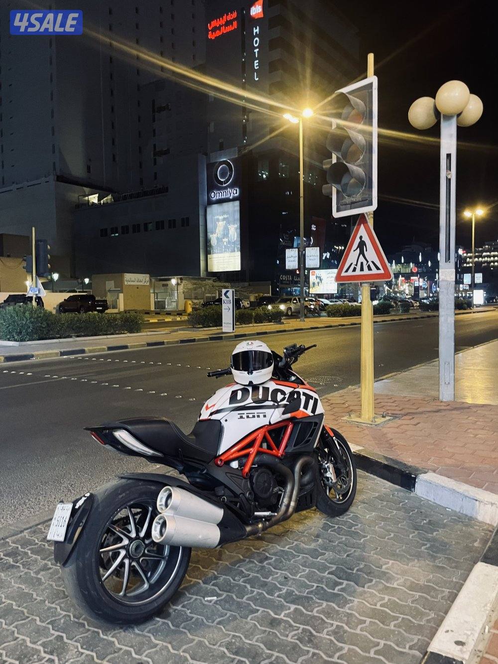 1200 Diavel 2013 carbon2