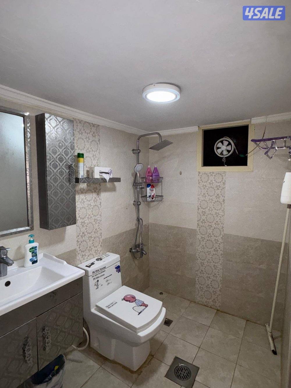 شقةخلوسوبر لوكس غرفةصالةحمام مطبخ كبير مصافط متوفرة كل الخدمات5