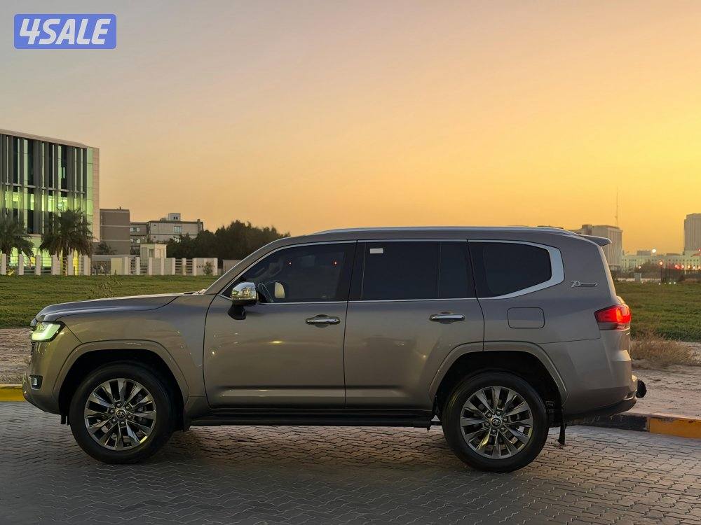 لاندكروزر VX 20222