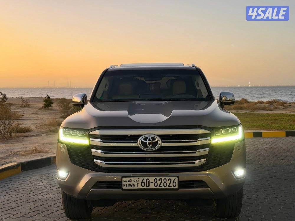 لاندكروزر VX 20221