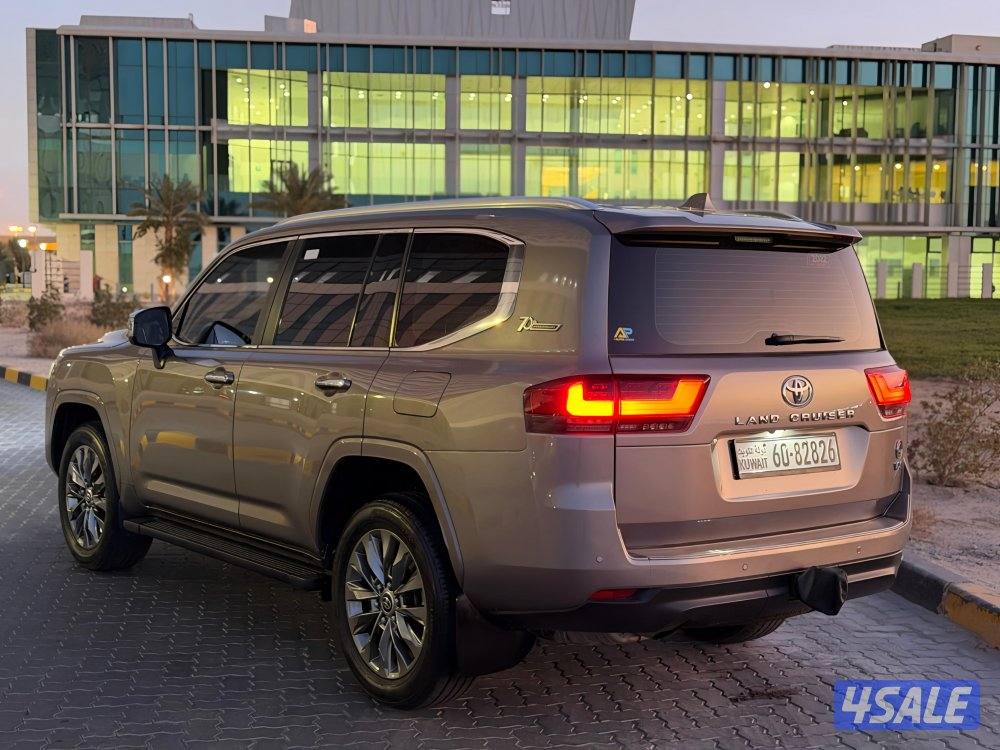 لاندكروزر VX 20223