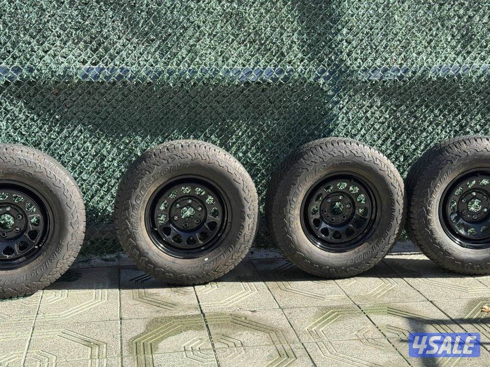 تواير مع رنقاتهم سلفرادو ٢٠٢٣ ماحاشهم قار من الوكاله الى محل التواير0