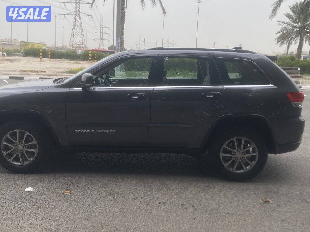 للبيع جيب جراند شروكي-لاريدو 6سلندر موديل 2016 ماشي 195 ألف9