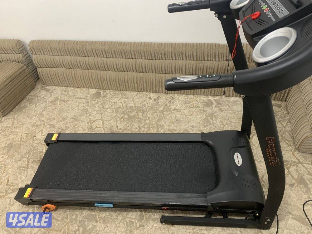 للبيع جهاز مشي نظيف powerfit0