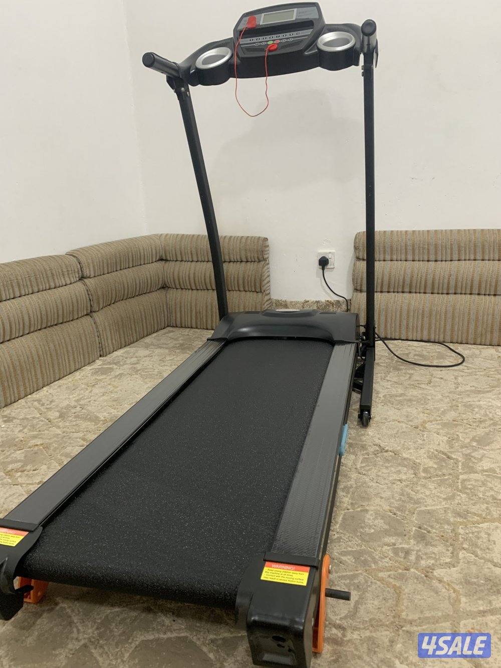 للبيع جهاز مشي نظيف powerfit6