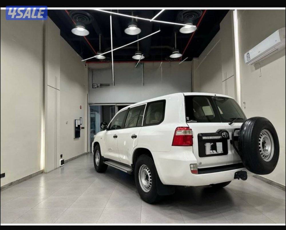 للبيع لاندكروزر ستاندر3