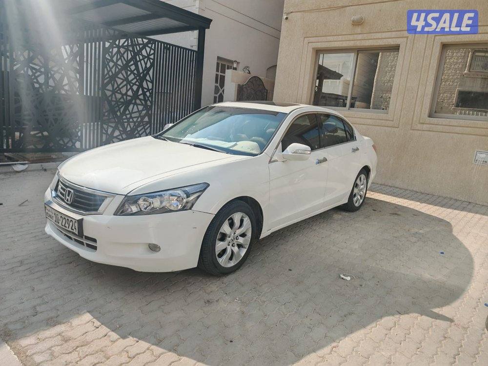 للبيع هوندا اكورد مديل 2010 شرط الفحص 6 سلندر1