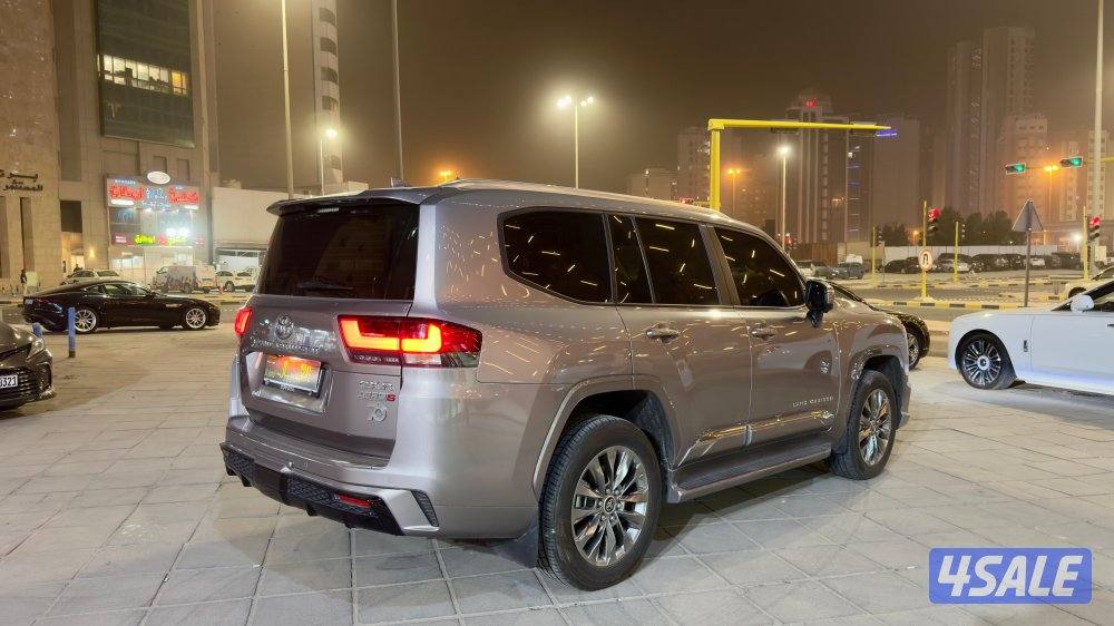 لاندكروزر GXR/ أيرو.أس/ موديل 2024/ عداد 6 ألف/ تأمين شامل/ سيرفس محان13