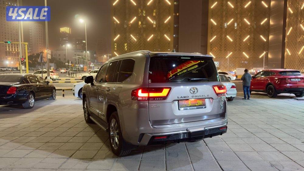 لاندكروزر GXR/ أيرو.أس/ موديل 2024/ عداد 6 ألف/ تأمين شامل/ سيرفس محان14