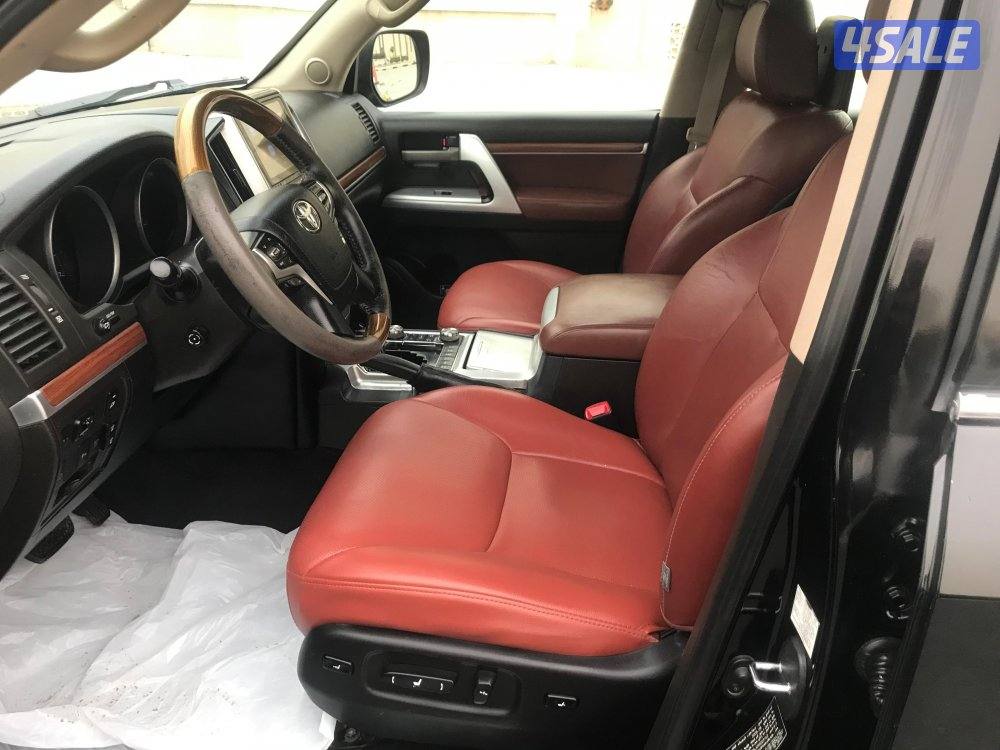 جيب لاند كروزر VXR مديل 2009 لون اسود6