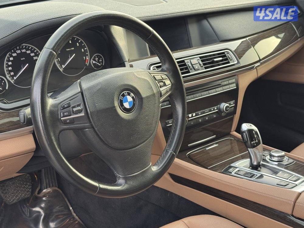 بي ام دبليو 730 موديل 2010 عداد 1398