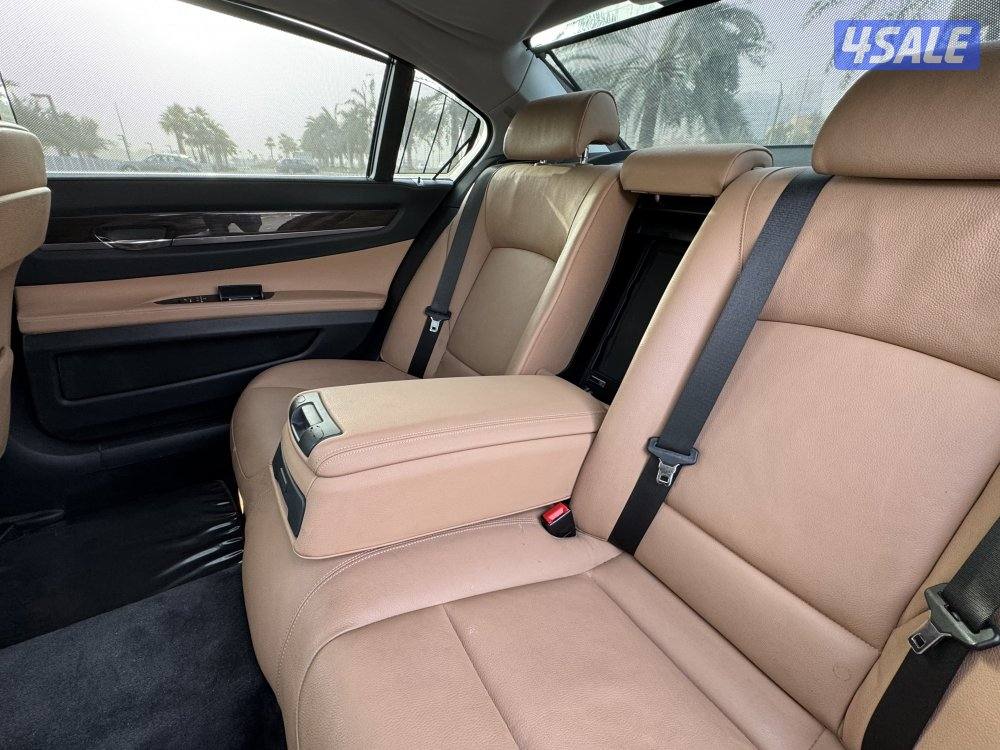 بي ام دبليو 730 موديل 2010 عداد 13912