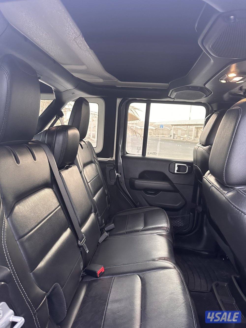 للبيع جيب وانجبر موديل 20203