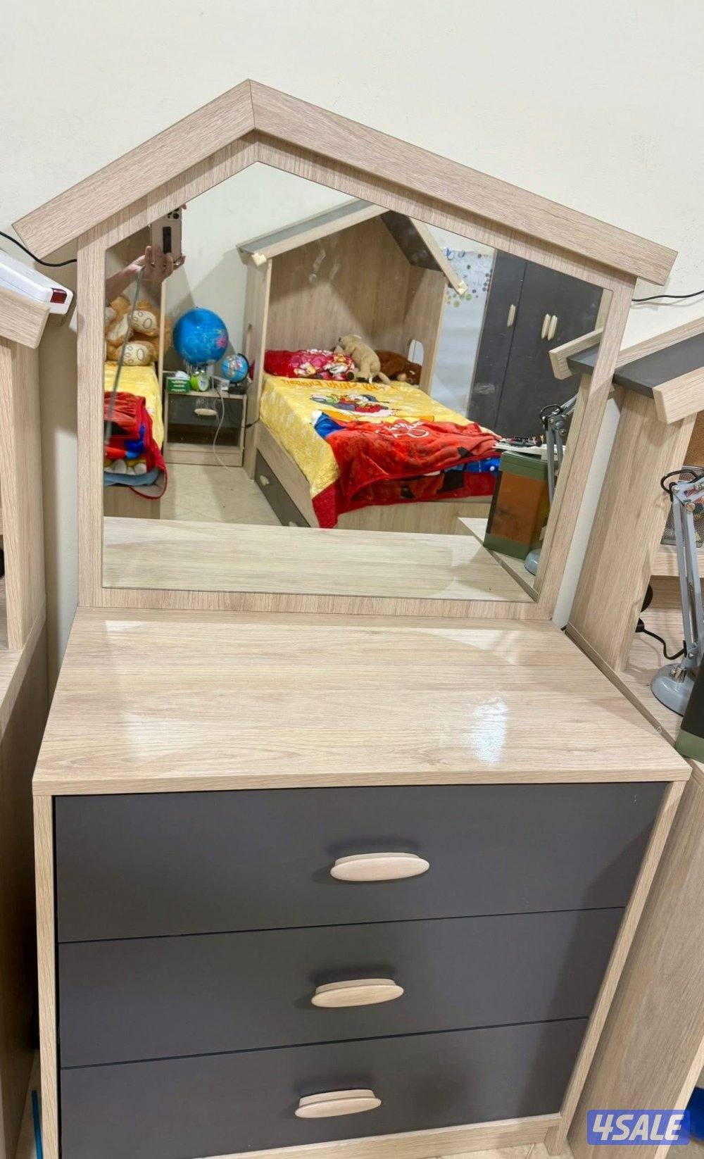 فرصة ذهبيه غرفة اطفال اولادي لولدين تحفة كالجديد تماما7