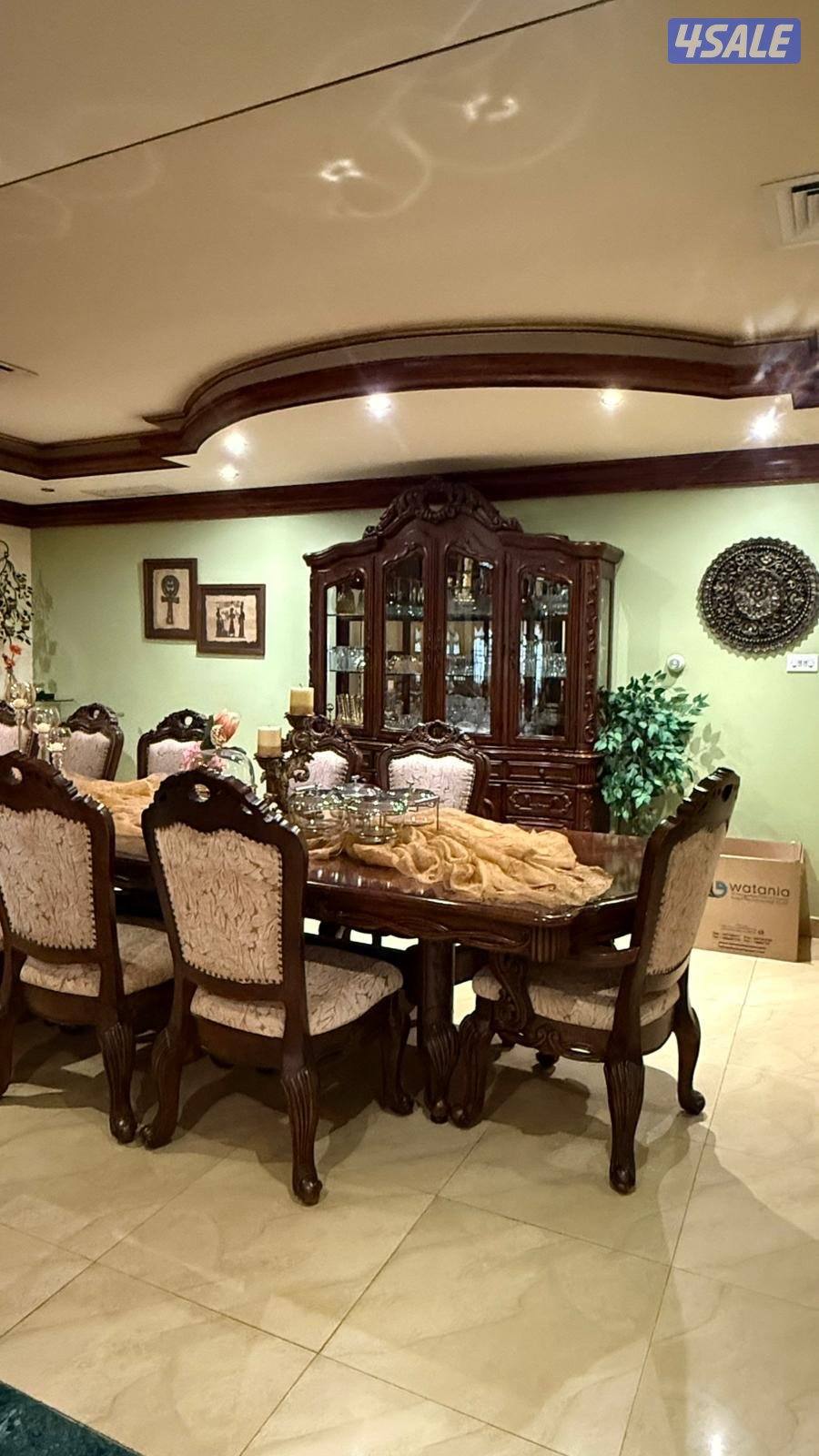 غرفة طعام كلاسيك فاخره3