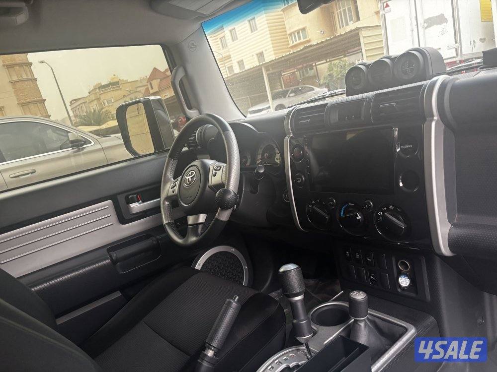 للبيع تويوتا FJ5