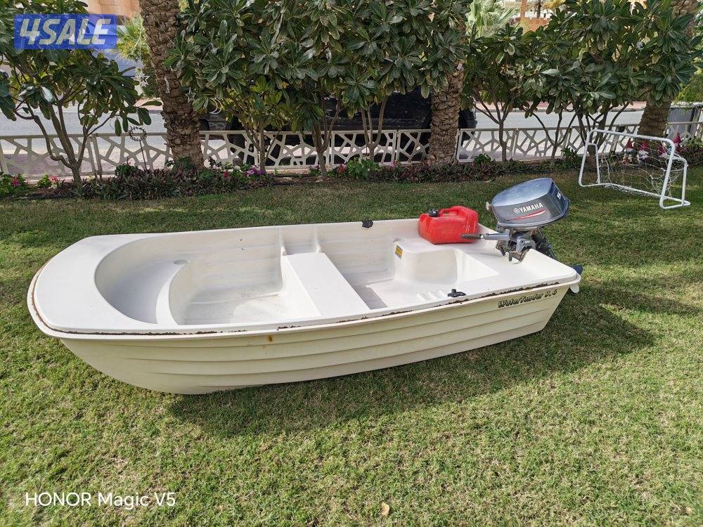 للبيع ماشوه 10 قدم مع مكينه ياماها 5 حصان0