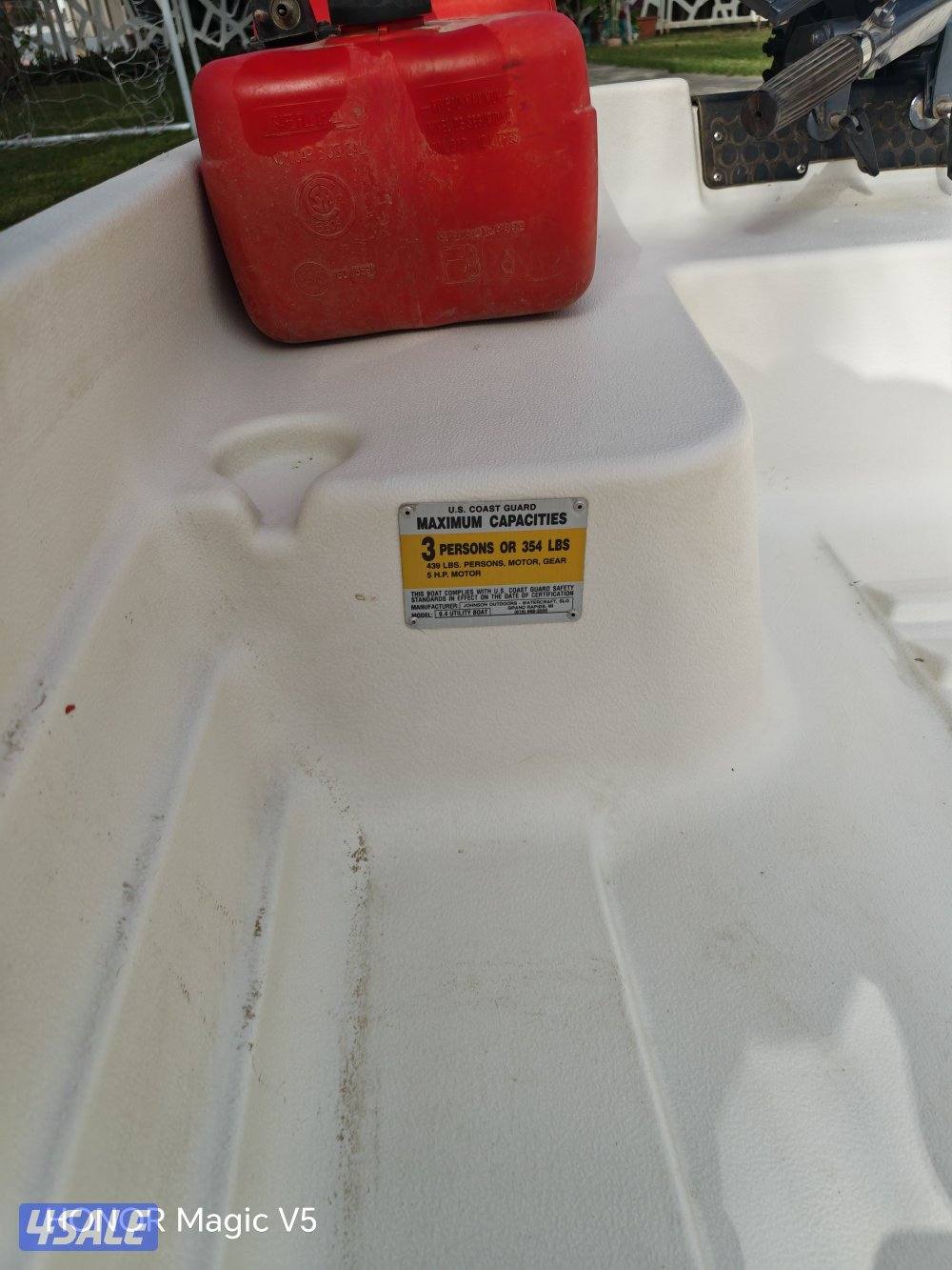 للبيع ماشوه 10 قدم مع مكينه ياماها 5 حصان4