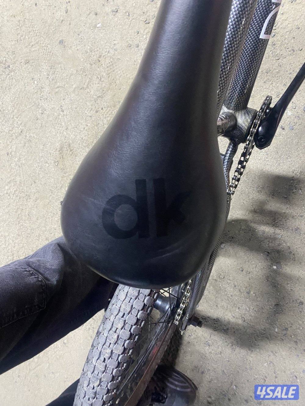 قاري dk بحالة ممتازة8