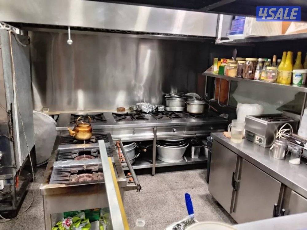 للبيع لعدم التفرغ مطعم بسوق السالمية مجهز بالكامل موقع ممتاز4