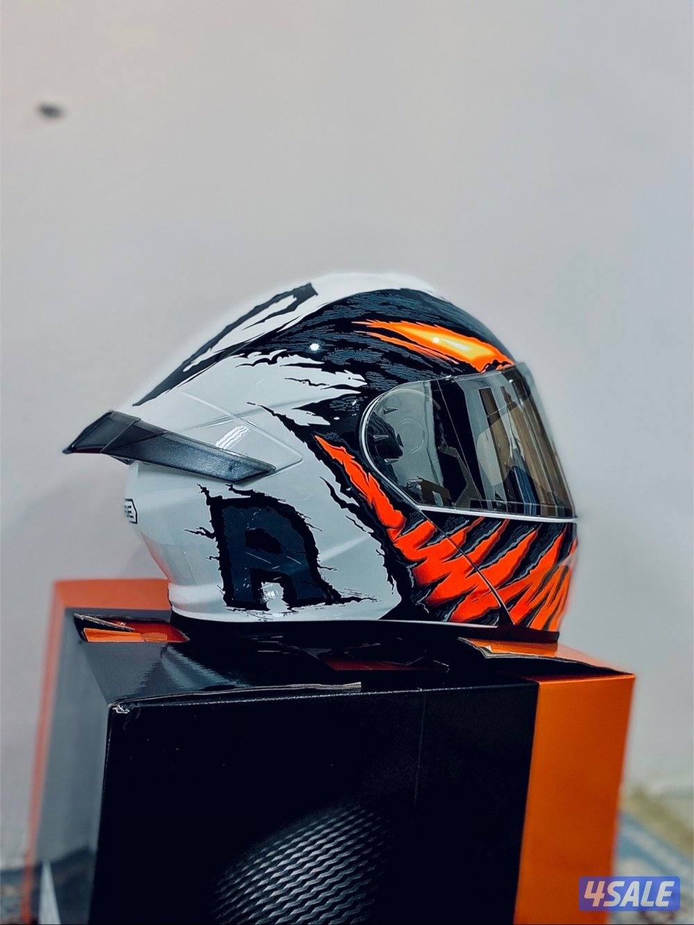 تشكيلة خوذة ممتازة0