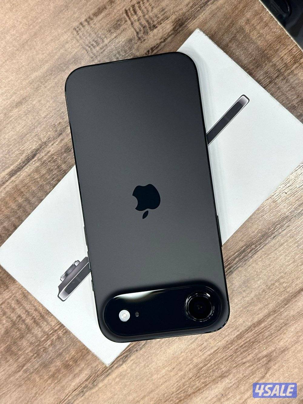 ايفون 17 اير بحالة كالجديد 2562