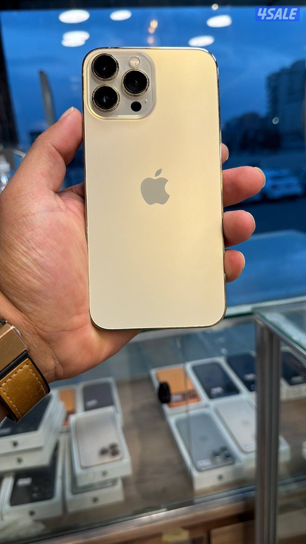 ايفون 16 بروماكس نضيف جدا بطارية 100‎%‎  شحنات 34 شحنه فقط0