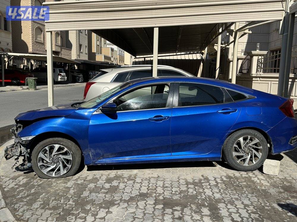 السياره محتاجه تصليح المكينه والقير سليمين3