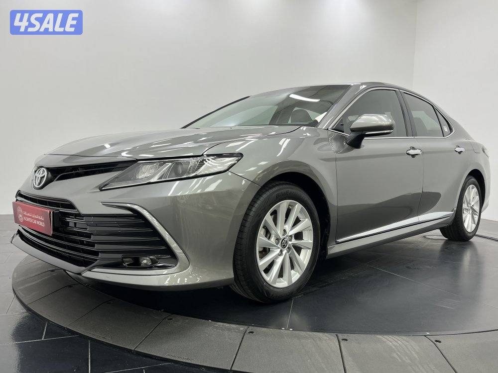 TOYOTA CAMRY GLE 4 CYL MID OPTION1