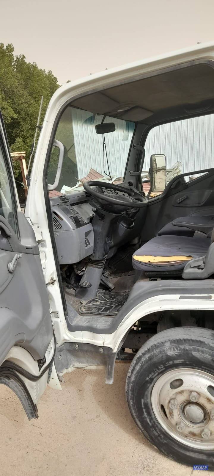 هاف لوري ميتسوبيشي2