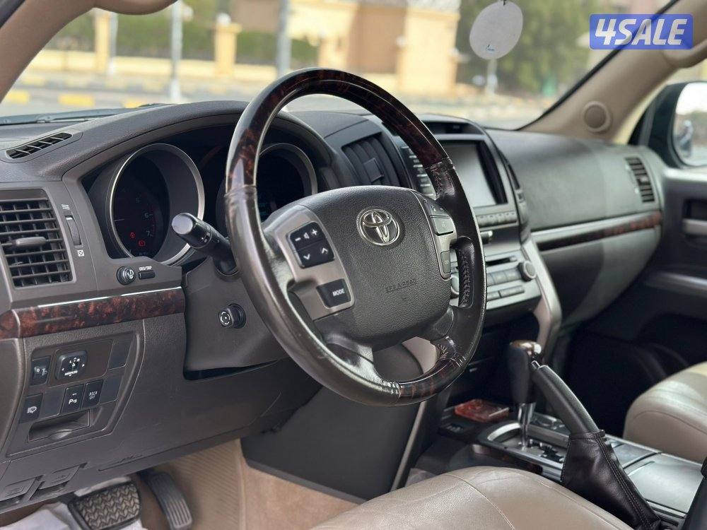 موديل 2010 VXR ماشي: 260 الف9