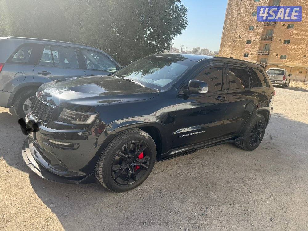 جراند شيروكي SRT8 2016-بحالة الوكالة (ستوك)وشرط الفحص بالكامل2