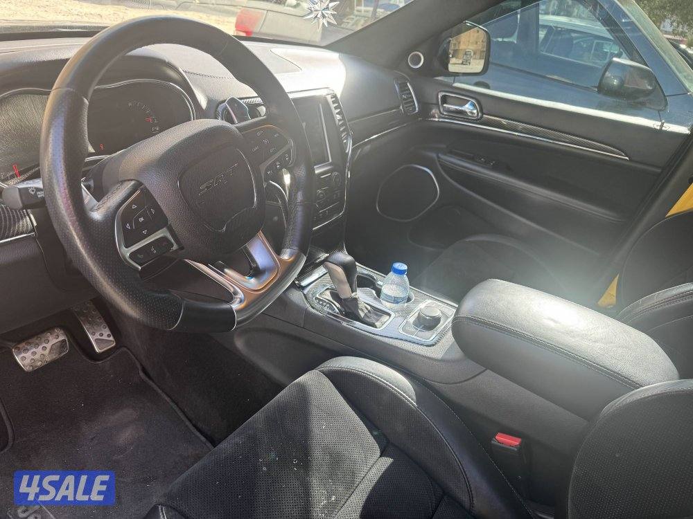 جراند شيروكي SRT8 2016-بحالة الوكالة (ستوك)وشرط الفحص بالكامل3