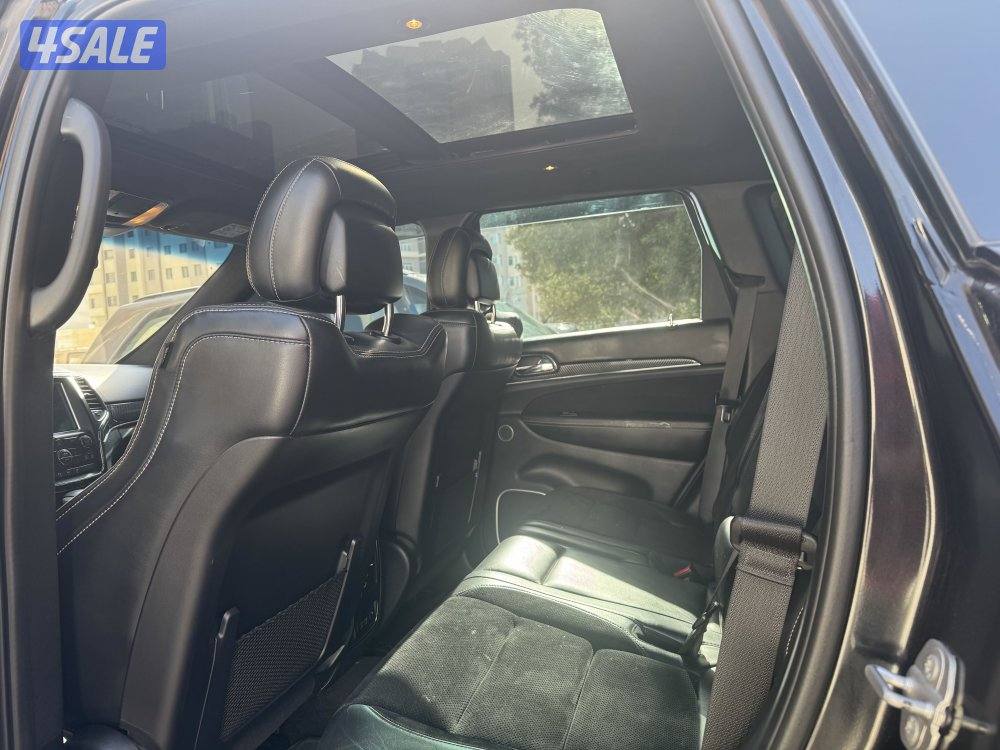 جراند شيروكي SRT8 2016-بحالة الوكالة (ستوك)وشرط الفحص بالكامل6