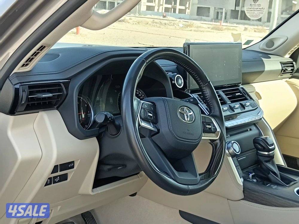 لاند كروزر VX موديل 2022 ماشي 89 الف كم صبغ الوكالة ماعدا قطعتين6