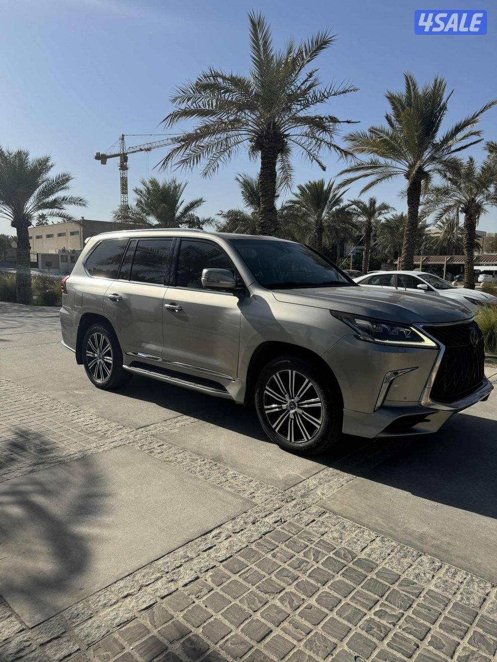 للبيع لكزس lx570 s 2019 الفل الدرجه الاولى وارد الوكاله الساير4