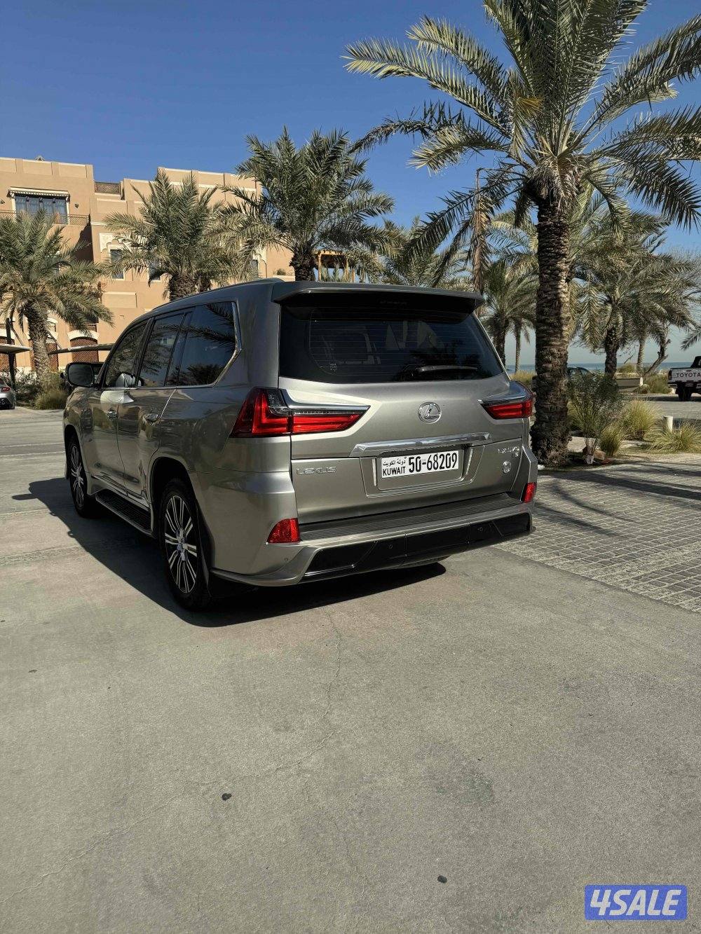 للبيع لكزس lx570 s 2019 الفل الدرجه الاولى وارد الوكاله الساير5