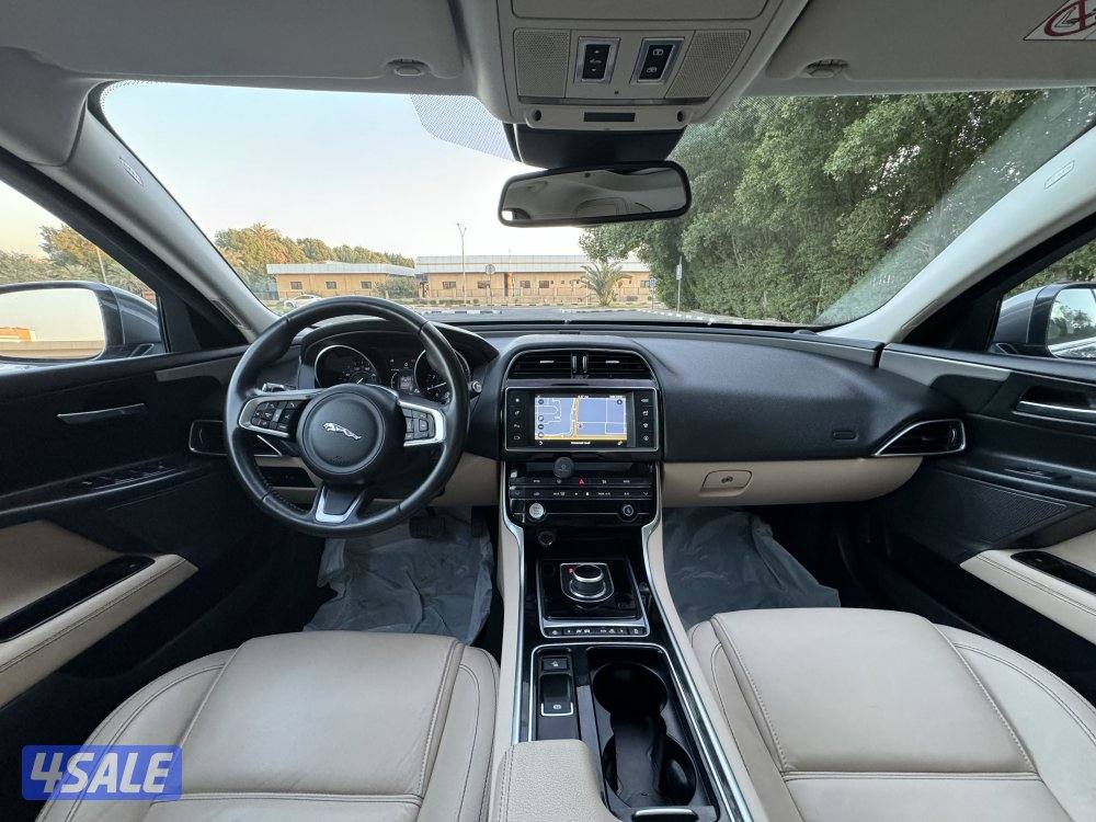 جاكور XE 2018 بحاله نظيفه جدا8