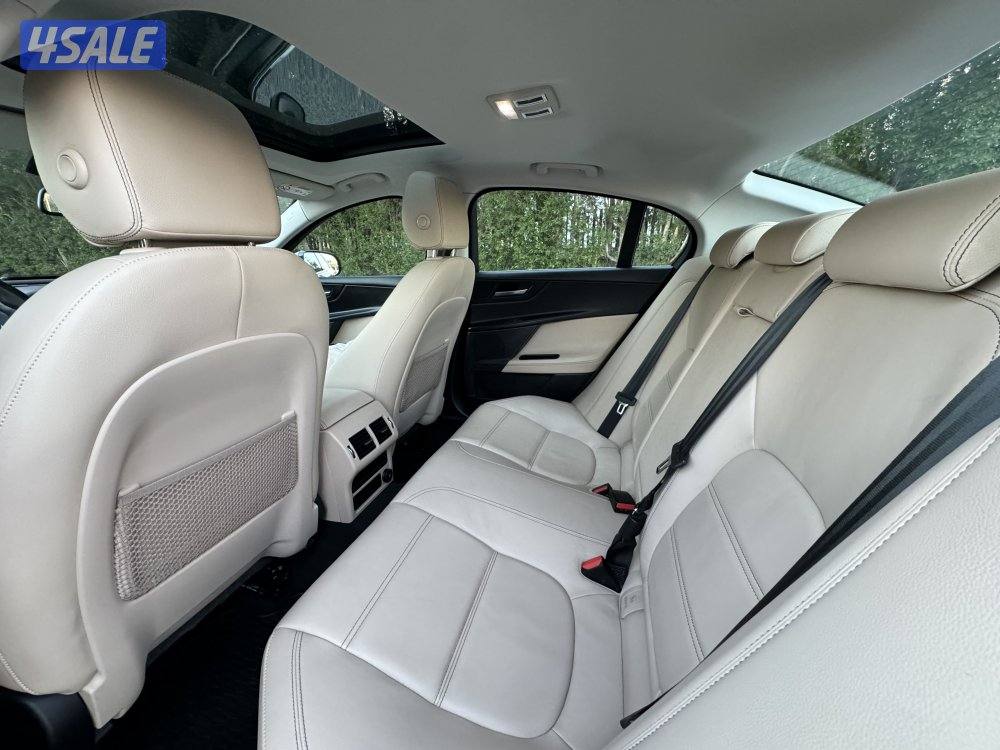 جاكور XE 2018 بحاله نظيفه جدا9