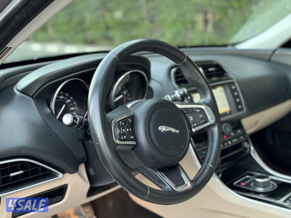 جاكور XE 2018 بحاله نظيفه جدا11