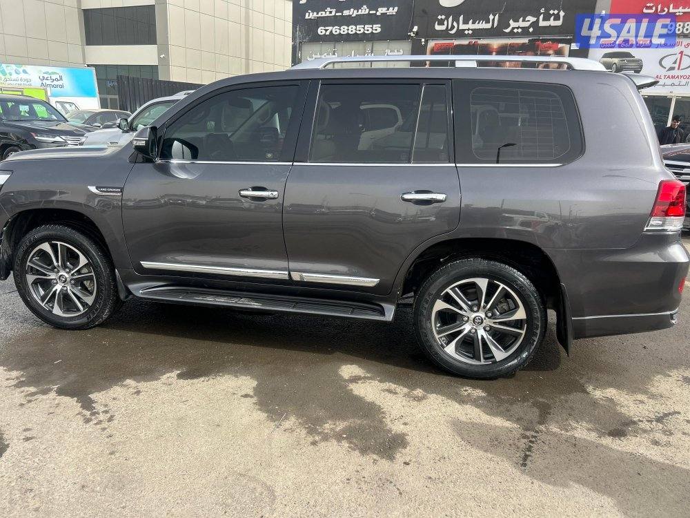 لاند كروزر GX.R-قراند تورينق .V8
موديل 2020
ماشى 171.000 k.m3