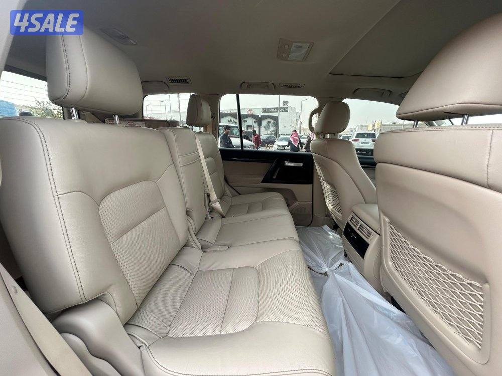 لاند كروزر GX.R-قراند تورينق .V8
موديل 2020
ماشى 171.000 k.m4