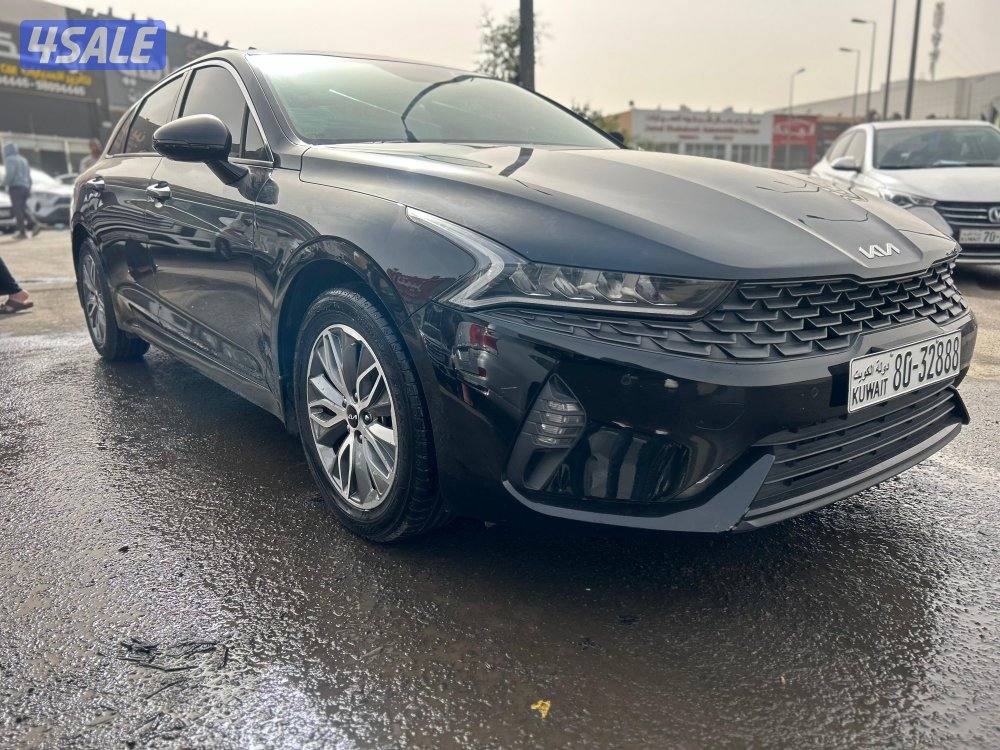 كيا-K5 هايبرد 
موديل 2023
ماشى 34.000 k.m
وارد المطوع .1