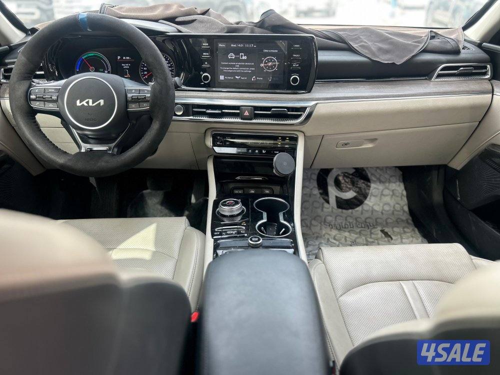 كيا-K5 هايبرد 
موديل 2023
ماشى 34.000 k.m
وارد المطوع .6