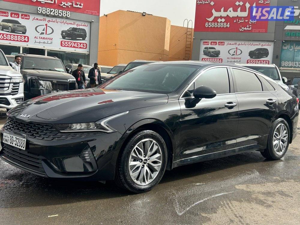 كيا-K5 هايبرد 
موديل 2023
ماشى 34.000 k.m
وارد المطوع .8