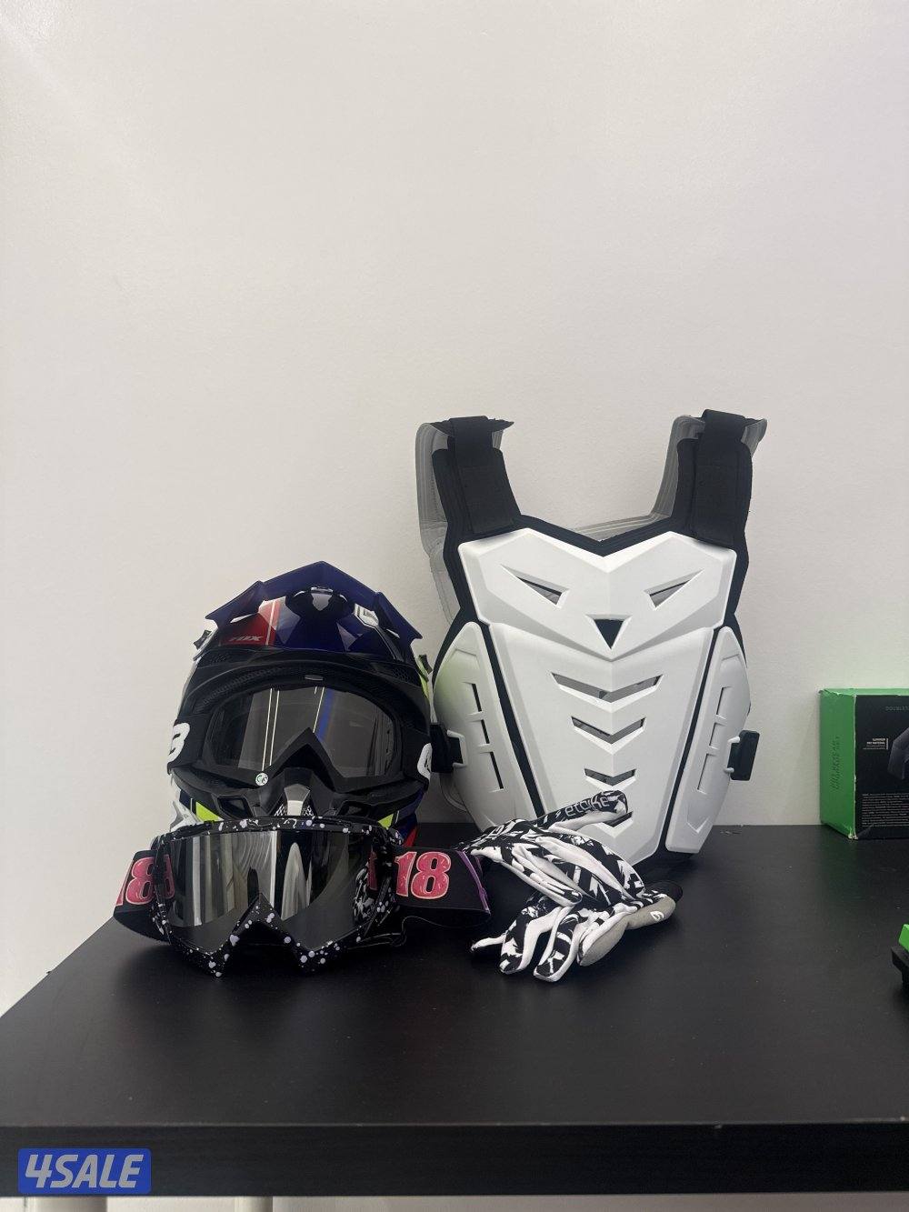 للبيع سيفتي مع خوذه0