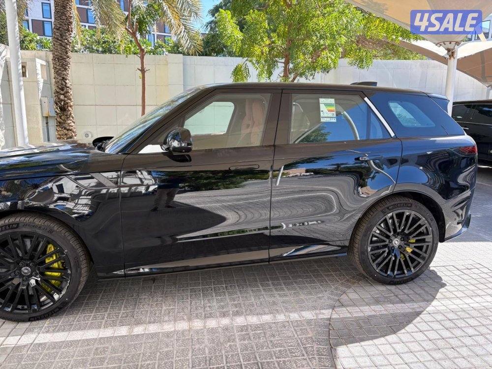 رنج روفر ٢٠٢٥ SV1