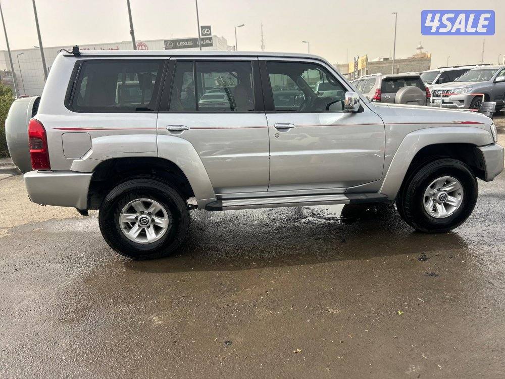 نيسان باترول سفارى
موديل 2017
ماشى 190.000 k.m 
وارد البابطين .2