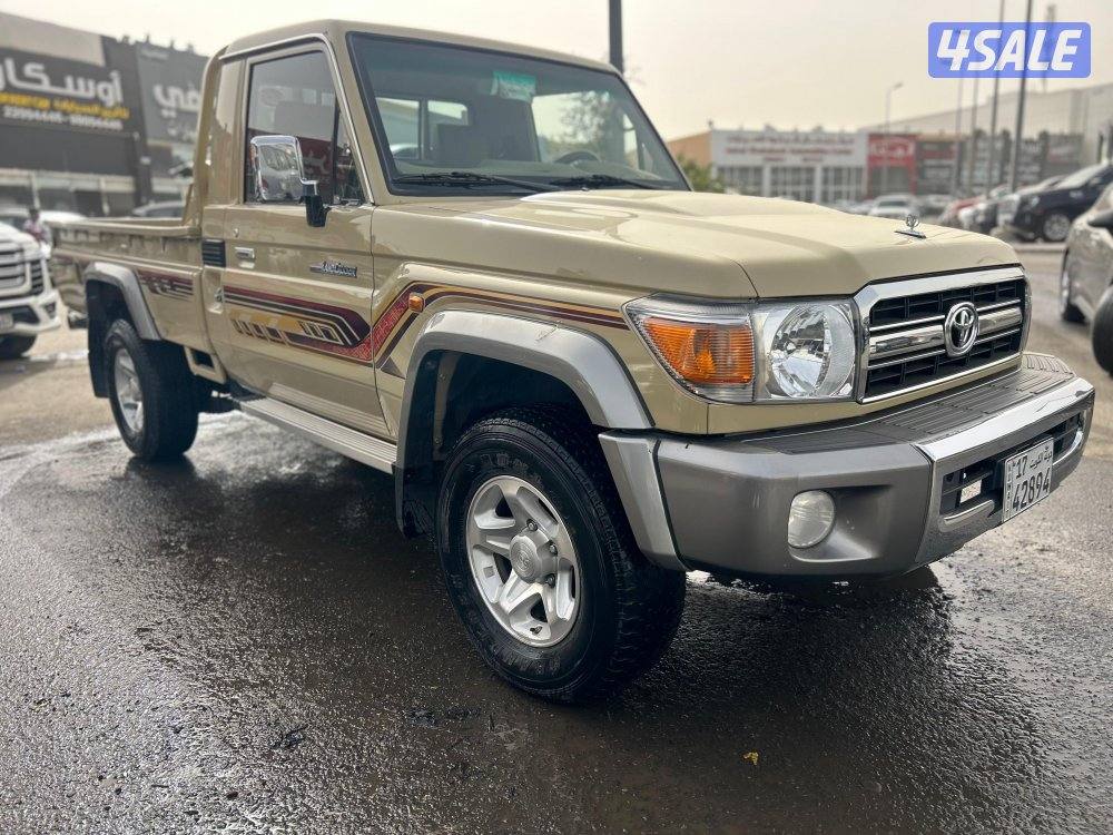 تويوتا لاند كروزر شاص LX .V6
موديل 2021
ماشى 91.000 k.m1