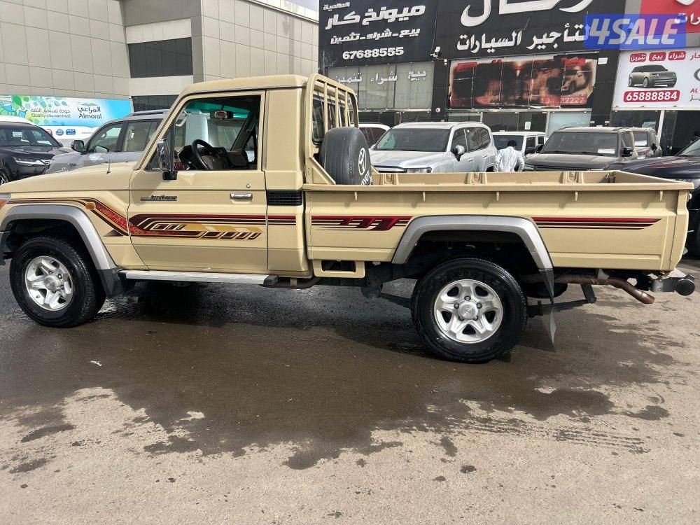 تويوتا لاند كروزر شاص LX .V6
موديل 2021
ماشى 91.000 k.m2